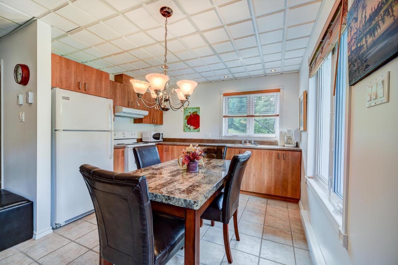 32 B De Vebron Apartment LʼAnse-Saint-Jean Екстериор снимка